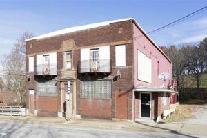 Shop Finish Line Uniontown, PA: Your Athletic Gear Hub! | Best Final Touch: Elevate Your Projects with Professional Finishing